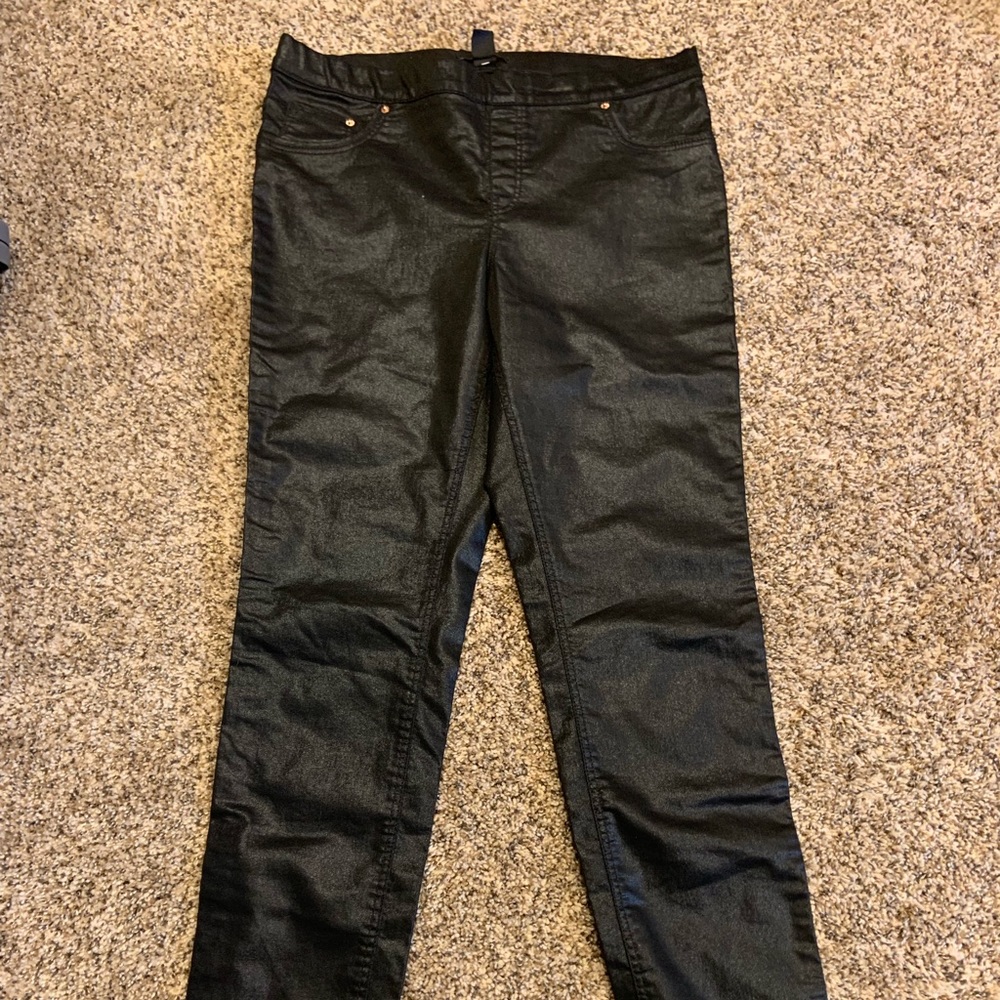 HM jeggings with leather like appearance